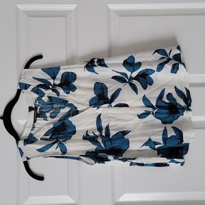 Banana Republic Ecovero Split Neck Sleeveless Blouse